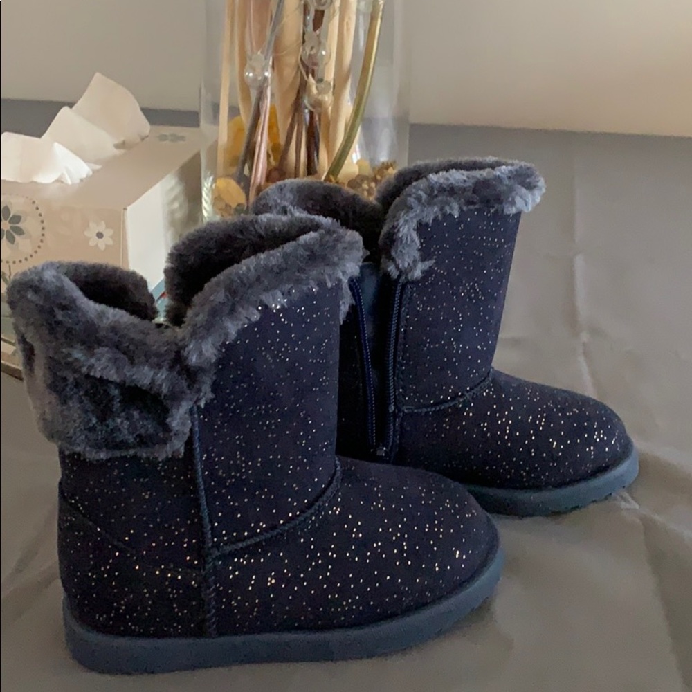 Girls boots